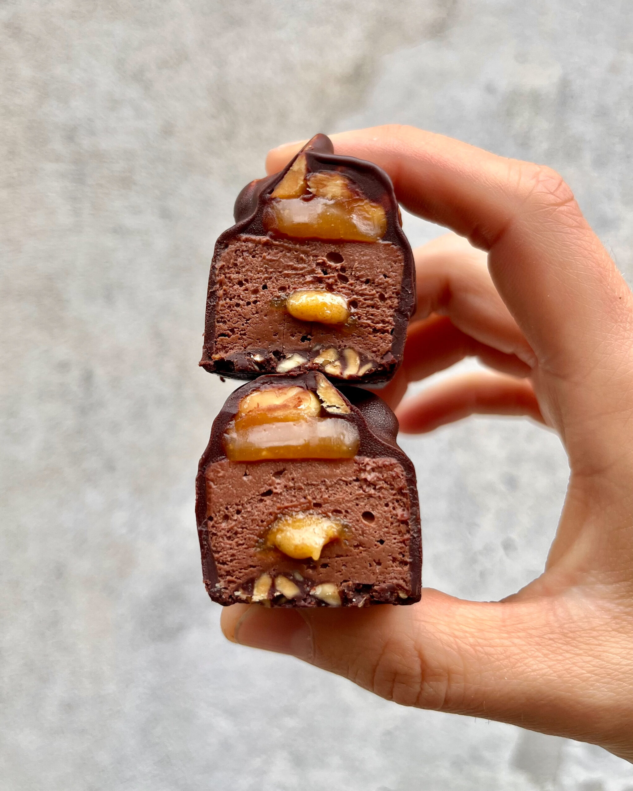 Vegan chocolate pastry created by Loba Pâtisserie